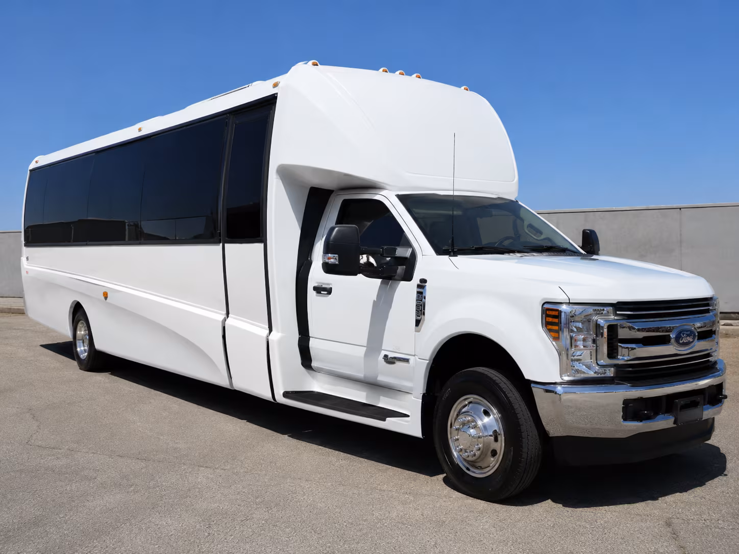 bachelorette party buses and night out transportation in murfreesboro