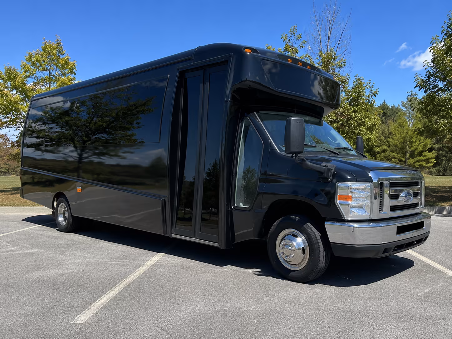 buses for murfreesboro area zoo aquarium and nature field trips