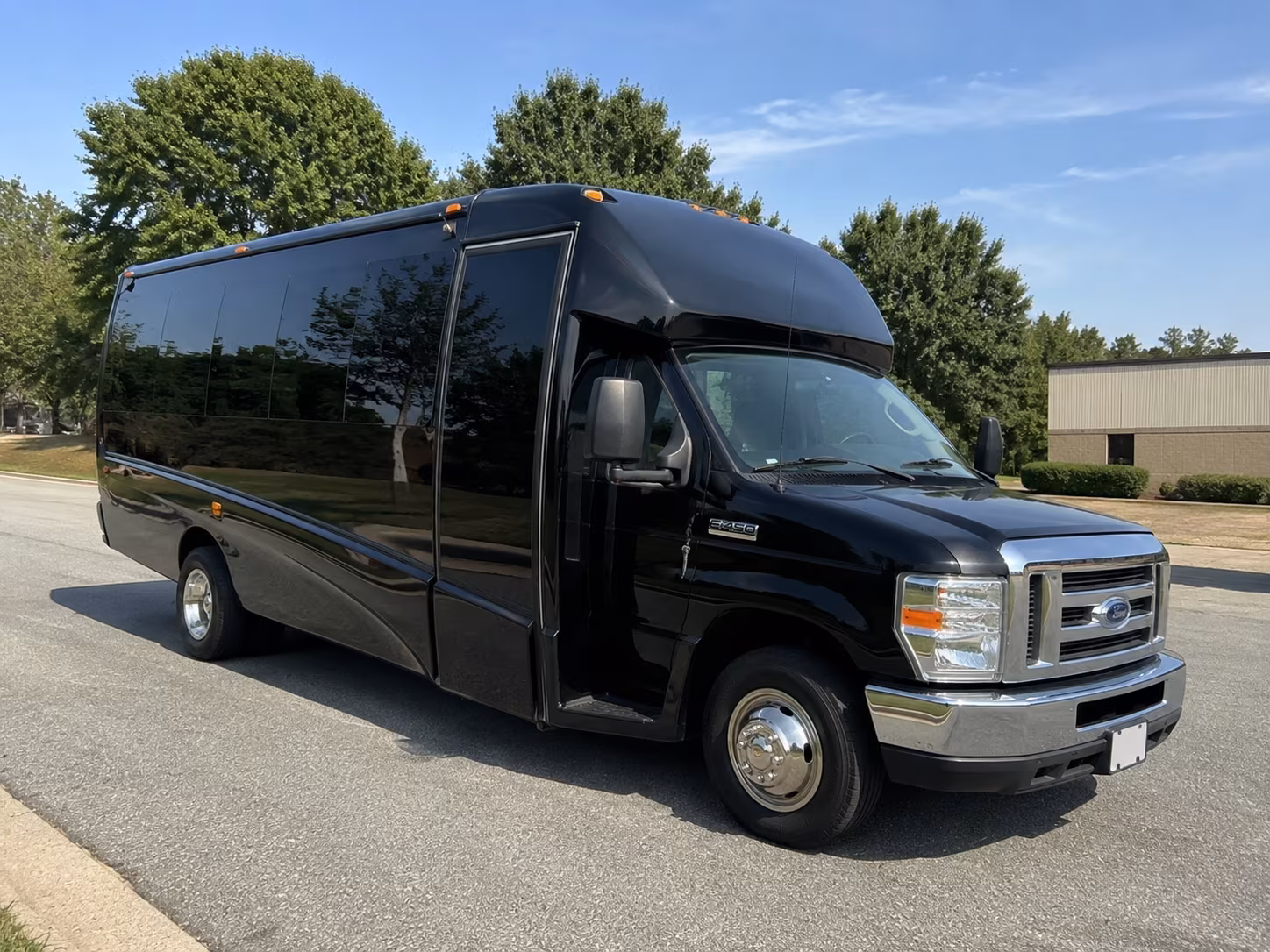 charter buses to bridgestone arena and nashville concert venues