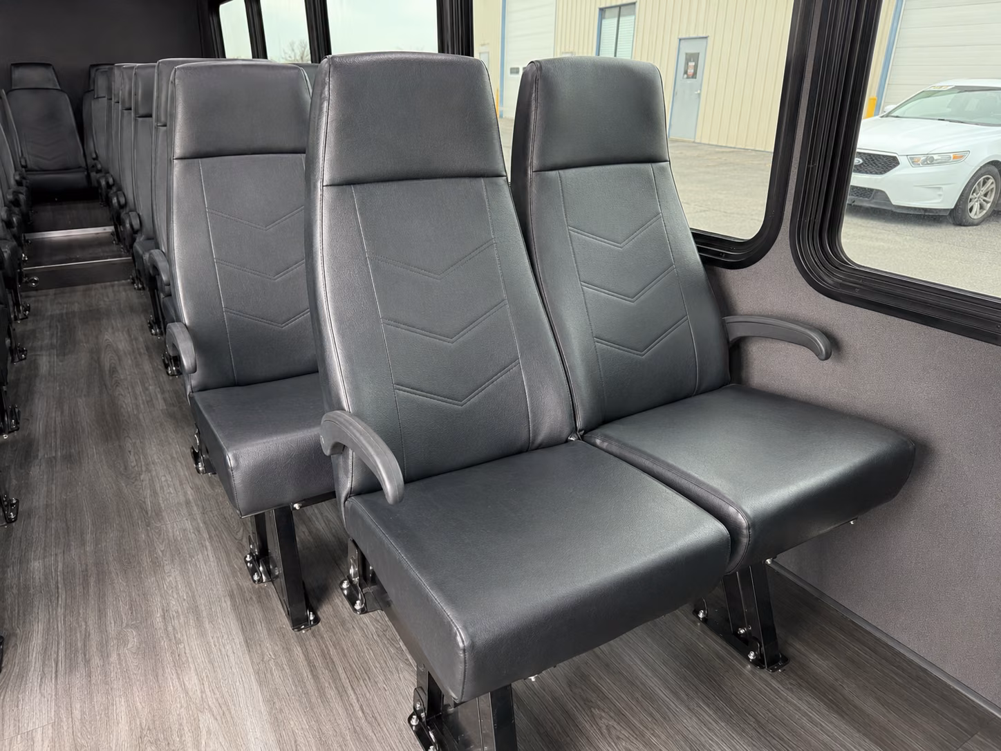 fan buses to nashville predators and titans games