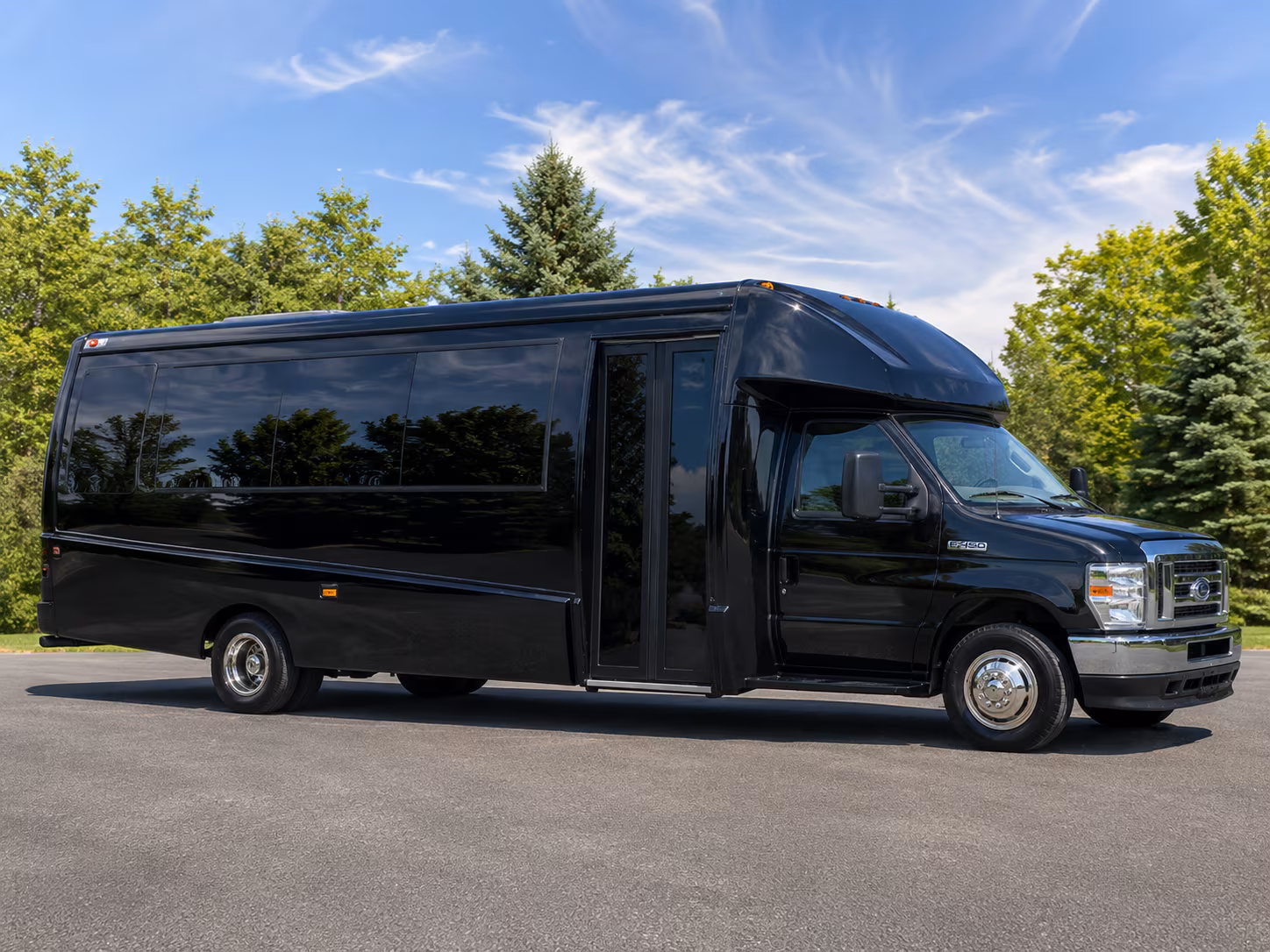 minibus rentals for small group wine tastings around murfreesboro