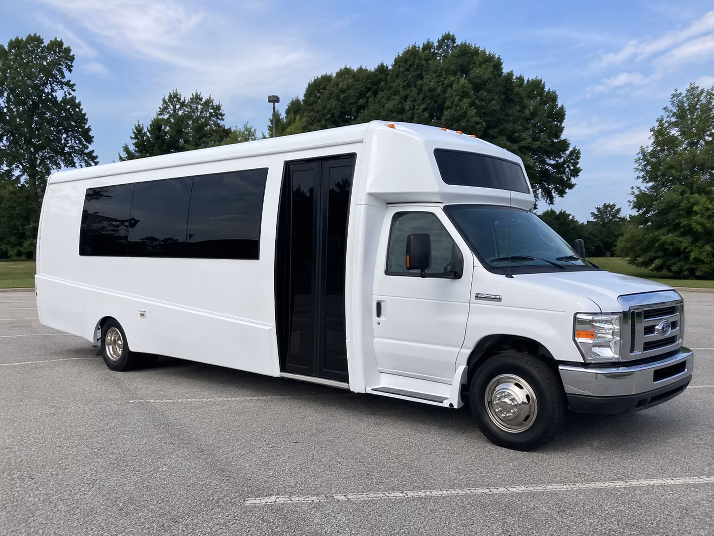 murfreesboro 18 passenger party bus