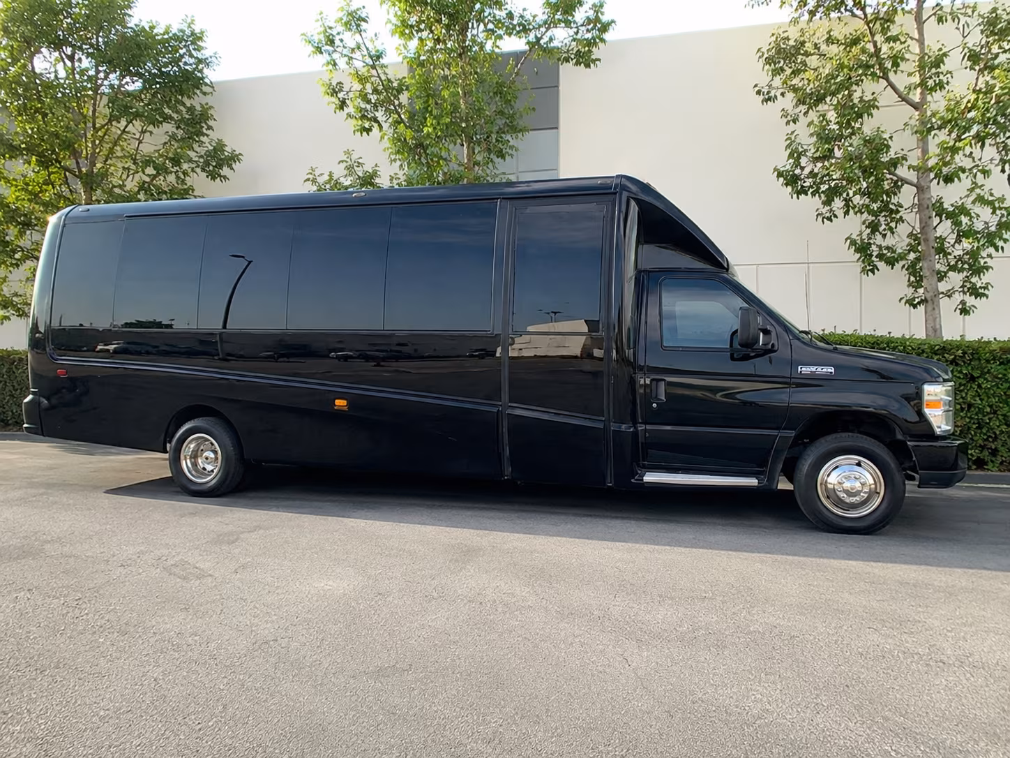 murfreesboro airport transportation onboard seating